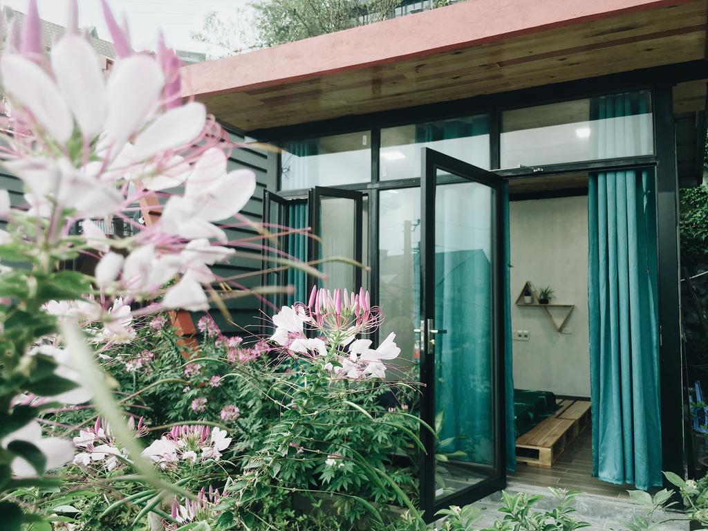 Square Bungalow Bách Xanh House